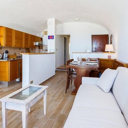 Апартаменты Casa Del Subacqueo. Amazing Terrace With Sea View. Wi-Fi Бордигера Экстерьер фото